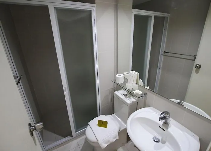 Stayhere 2br Tropical Getaway Azure